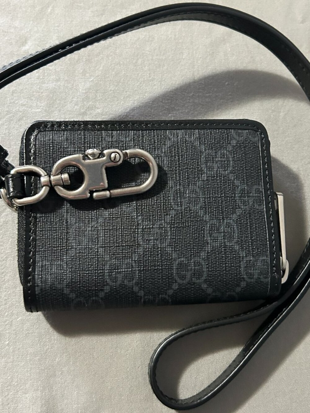 NWT Gucci GG Supreme Zip Wallet with Key Hook 722586 Card Case Coin Pouch Unisex